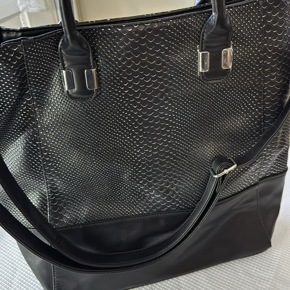 Marlon Black & Silver Tote/Shoulder Bag NWOT - Picture 8 of 8